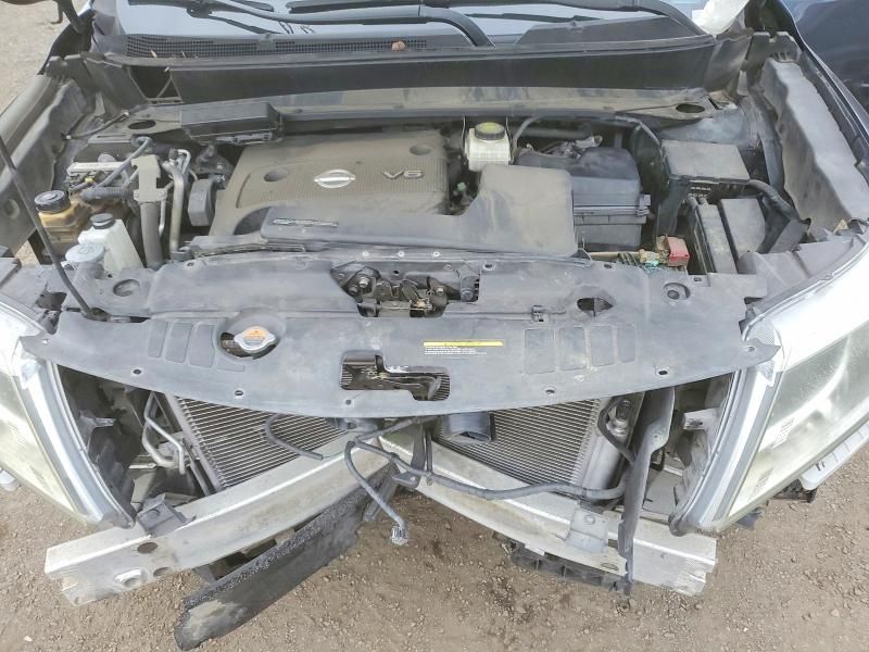 2014 Nissan Pathfinder s