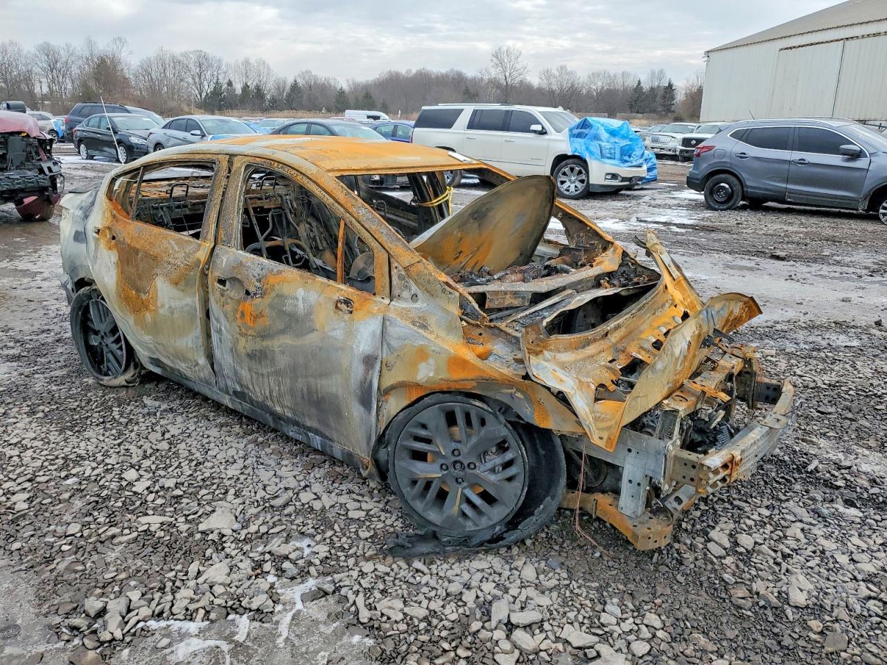 2024 Nissan Versa sr