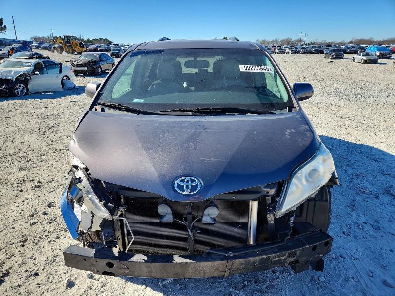 2015 Toyota Sienna xle
