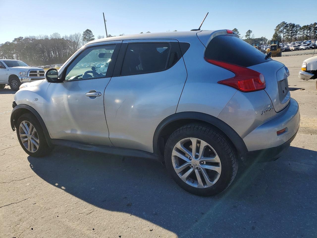 2014 Niss Juke sv