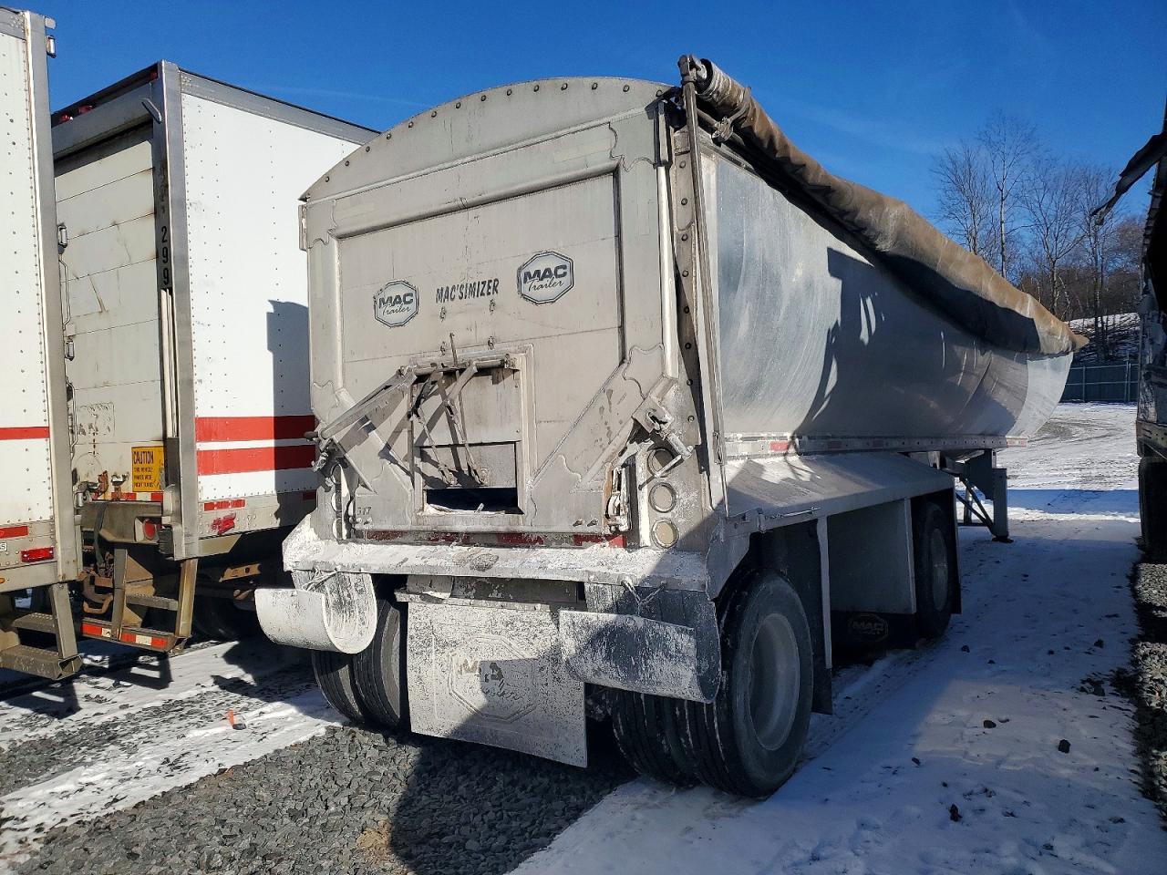 2018 Mack Trailer