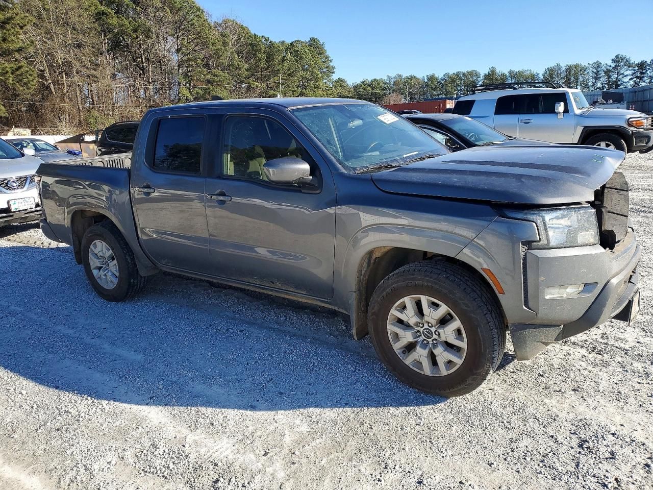 2022 Nissan Frontier s