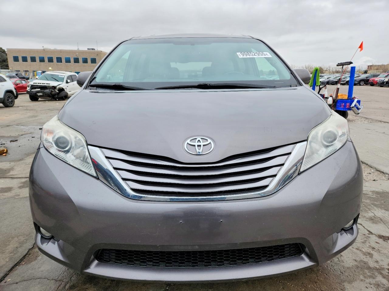 2017 Toyota Sienna xle 7-passenger