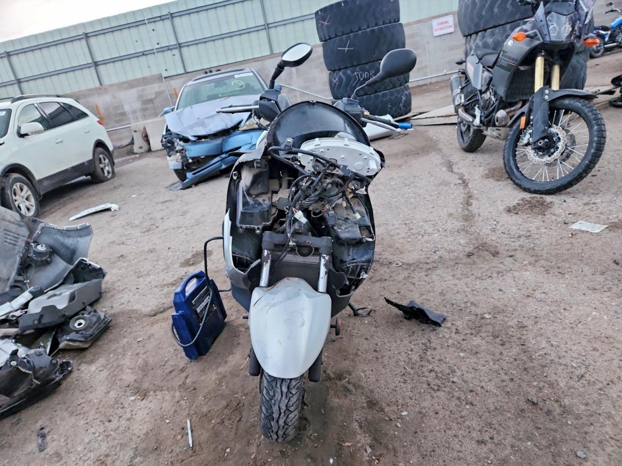 2014 Suzuki UH200