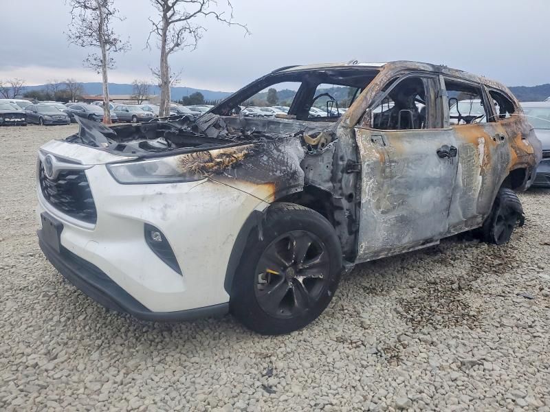 2020 Toyota Highlander Hybrid xle