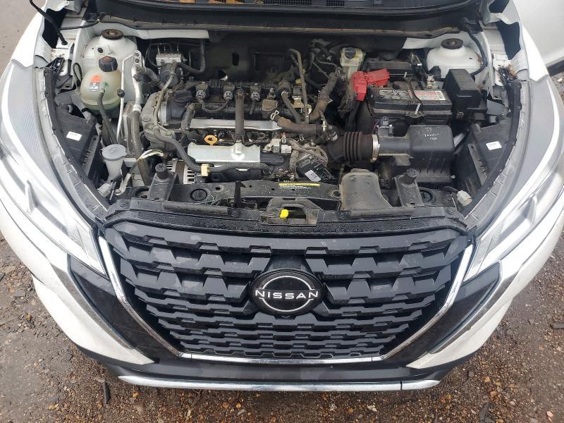 2022 Nissan Kicks sv