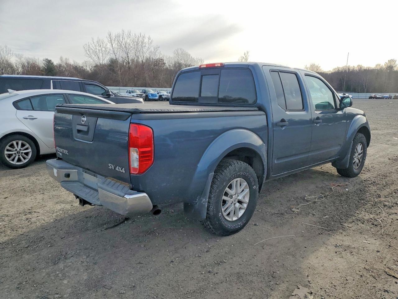 2014 Niss Frontier SV
