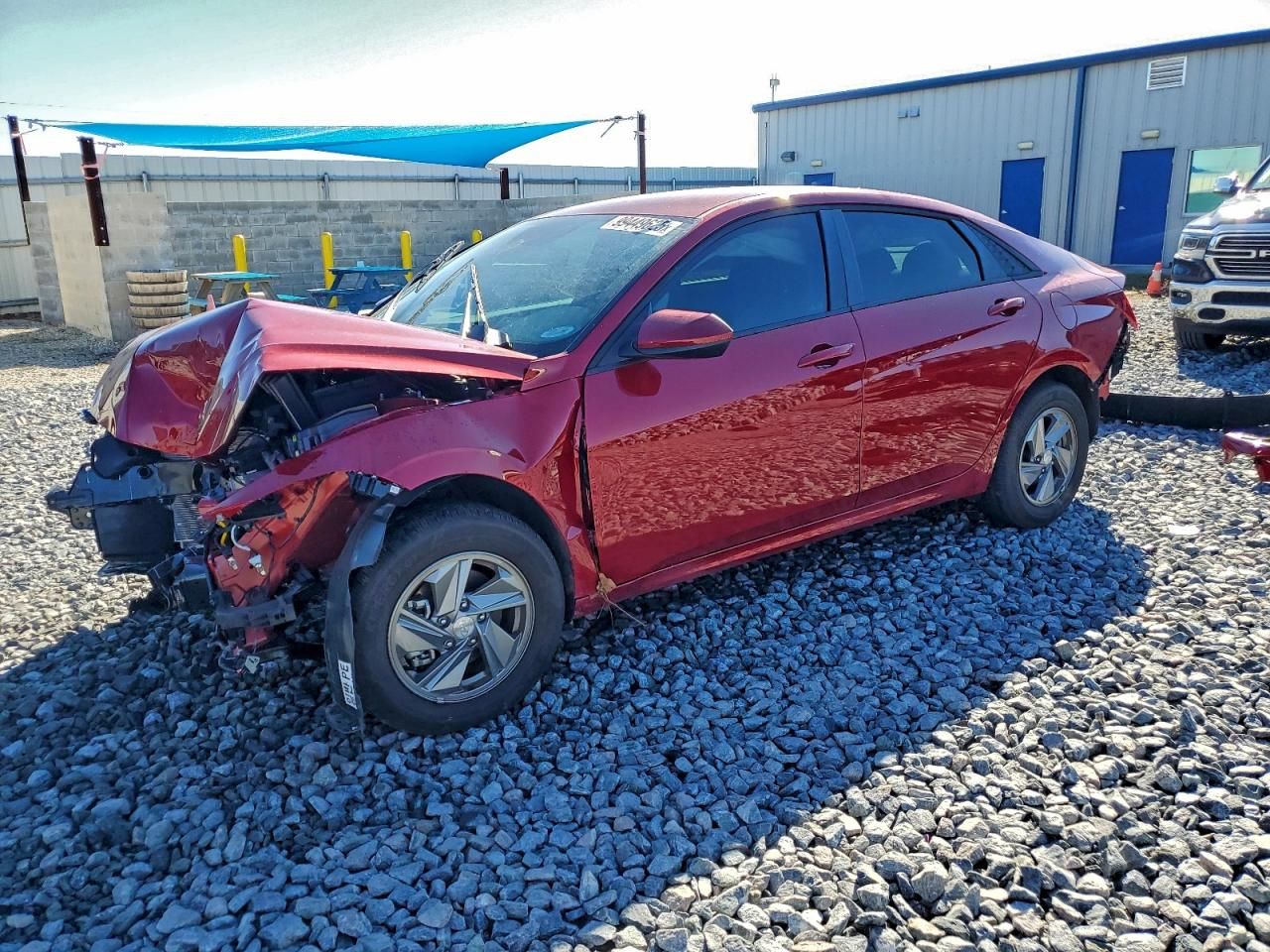 2025 Hyundai Elantra se