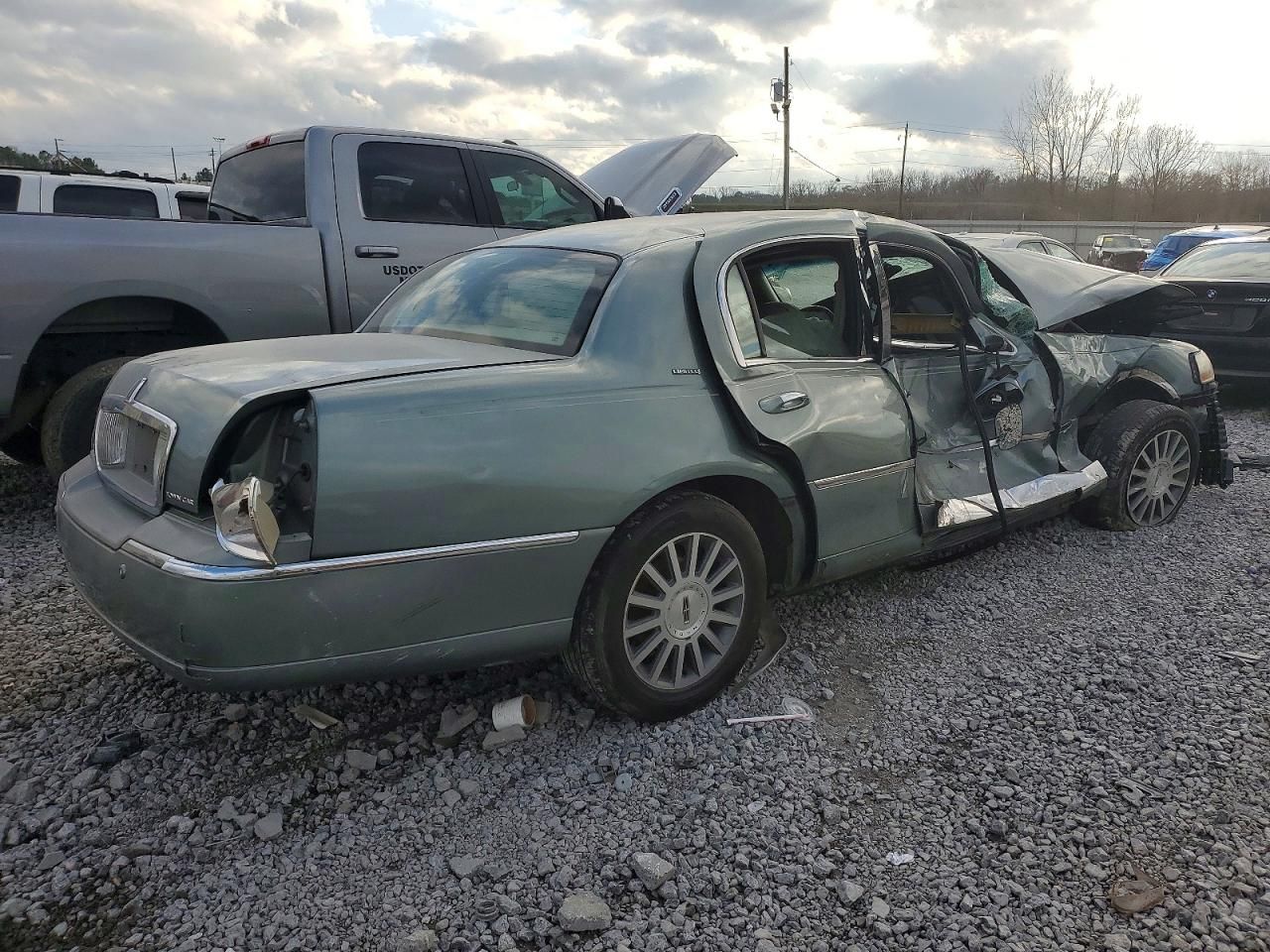 2003 Lincoln Town car Signature