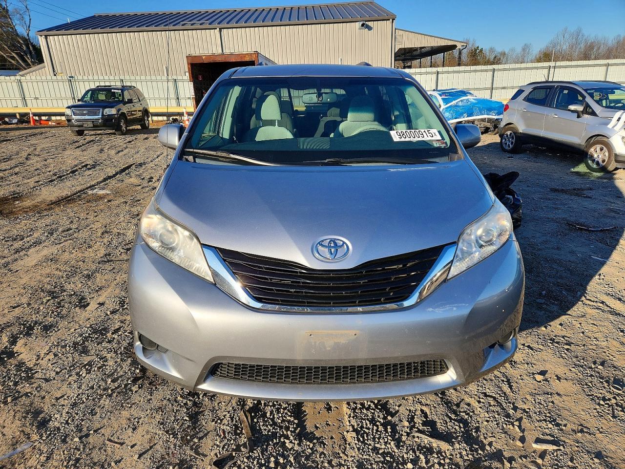 2011 Toyota Sienna le