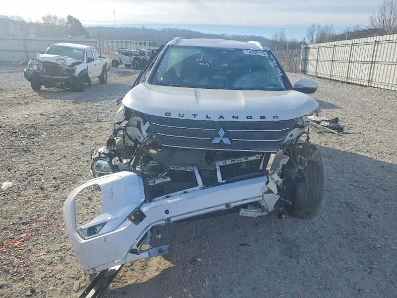 2023 Mitsubishi Outlander sel