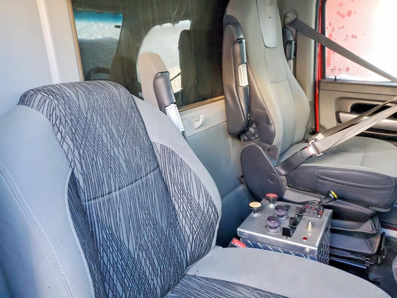 2020 Kenworth T880 Dump Truck