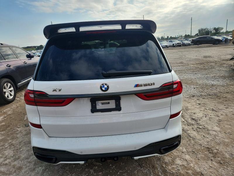 2021 BMW X7 M50i