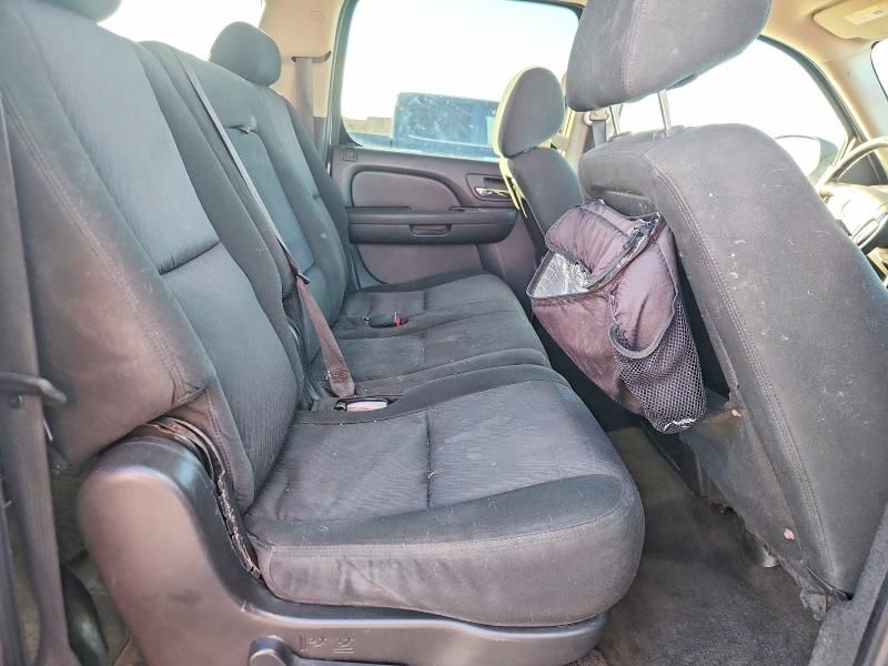 2010 Chevrolet Suburban C1500 ls