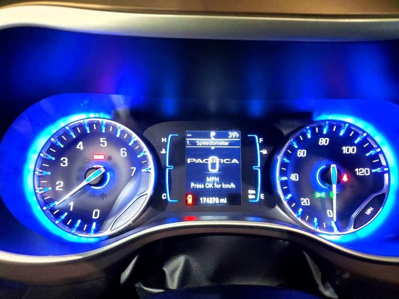 2018 Chrysler Pacifica Touring l