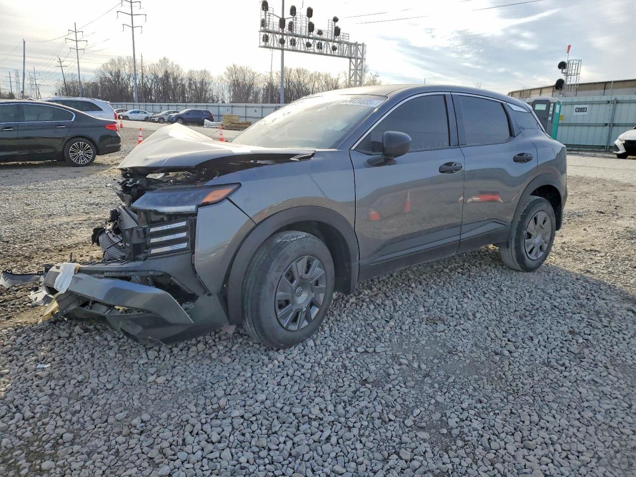 2025 Nissan Kicks s