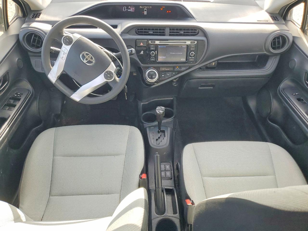 2016 Toyota Prius c
