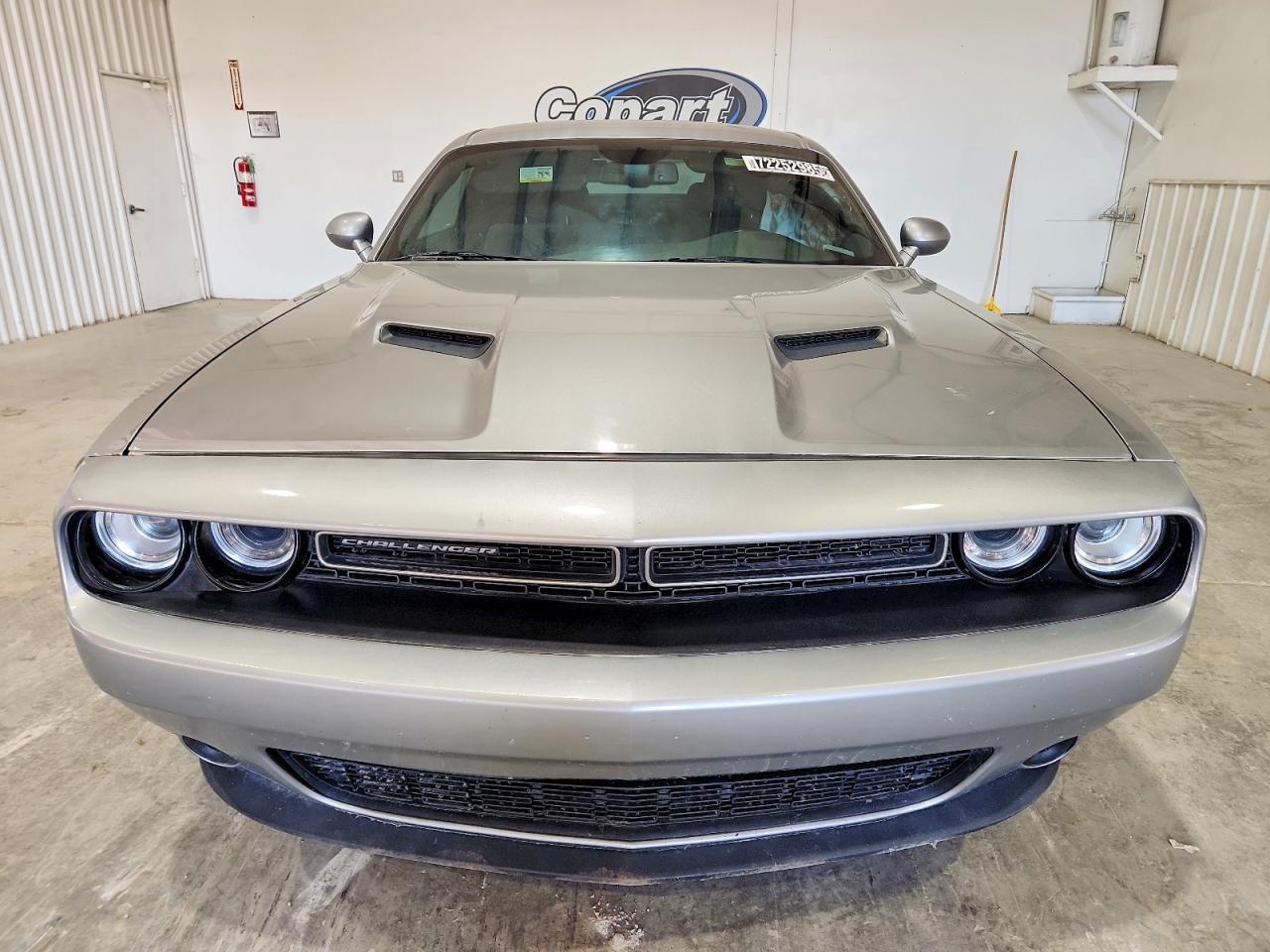 2017 Dodge Challenger sxt