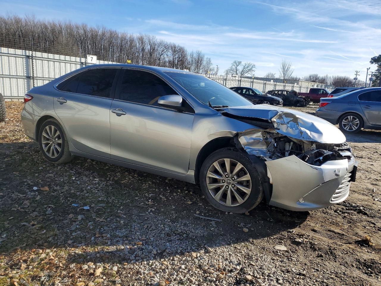 2015 Toyota Camry le