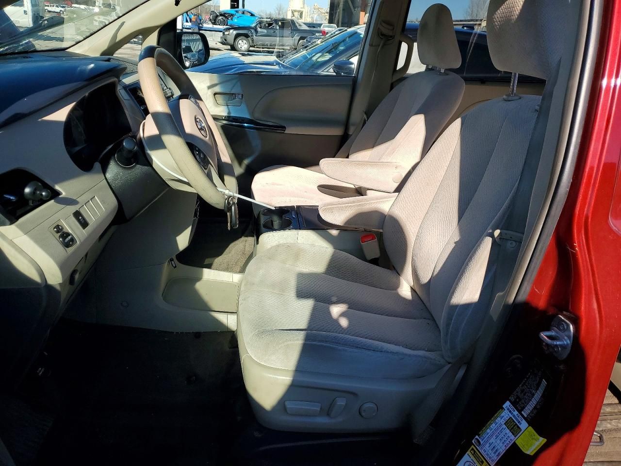 2014 Toyota Sienna le