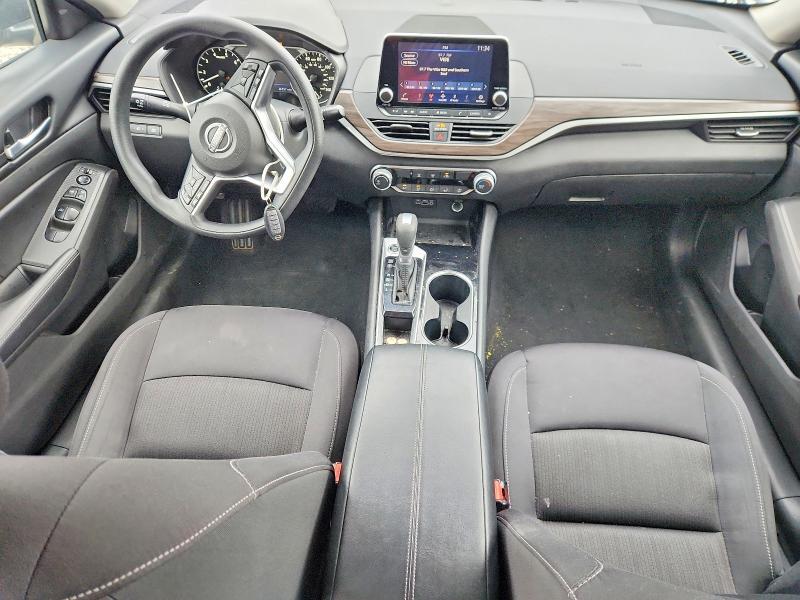 2024 Nissan Altima sv