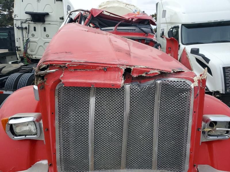 2013 Peterbilt Tractor 2013 Peterbilt 367 Ready MIX Truck