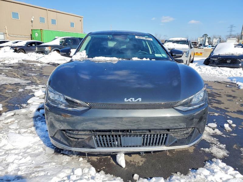 2023 KIA EV6 Wind