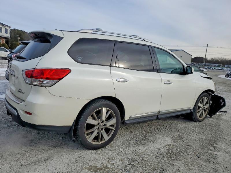 2015 Nissan Pathfinder s