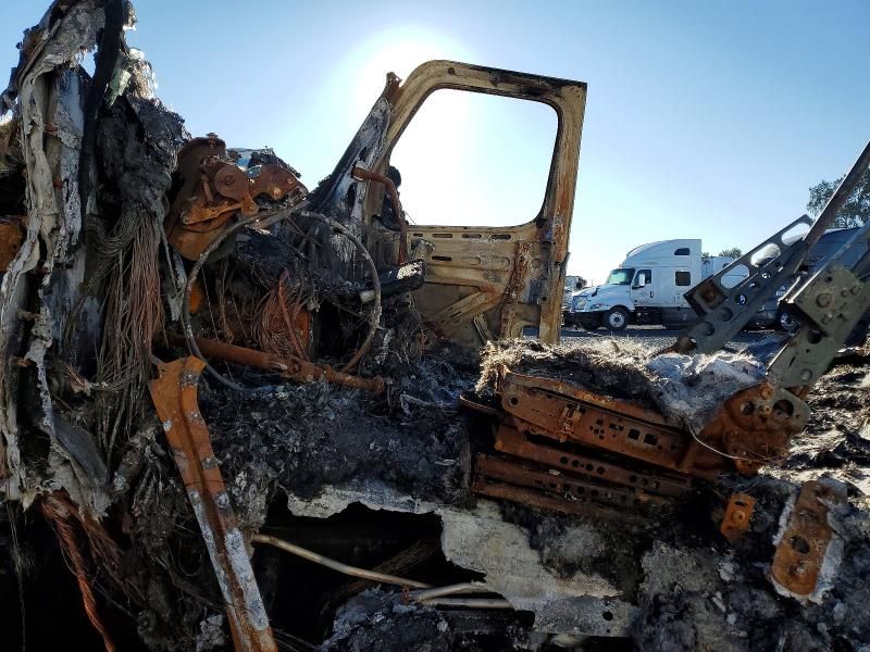 2020 Freightliner Cascadia 126 Semi Truck