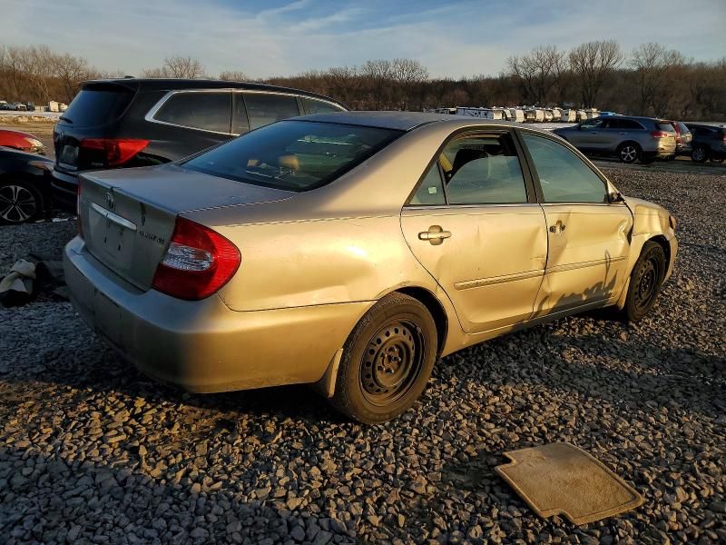 2004 Toyota Camry le