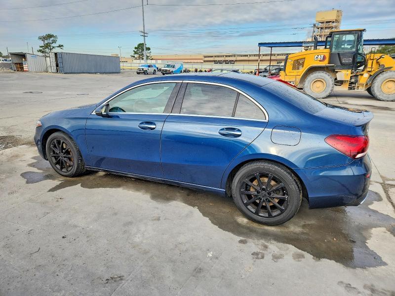 2019 Mercedes-Benz A 220