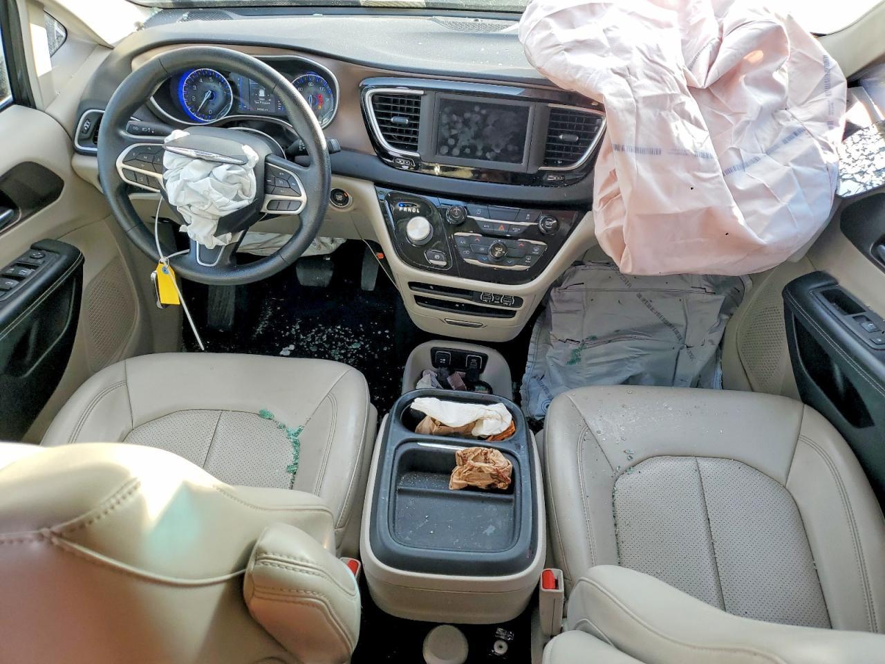 2021 Chrysler Voyager lxi