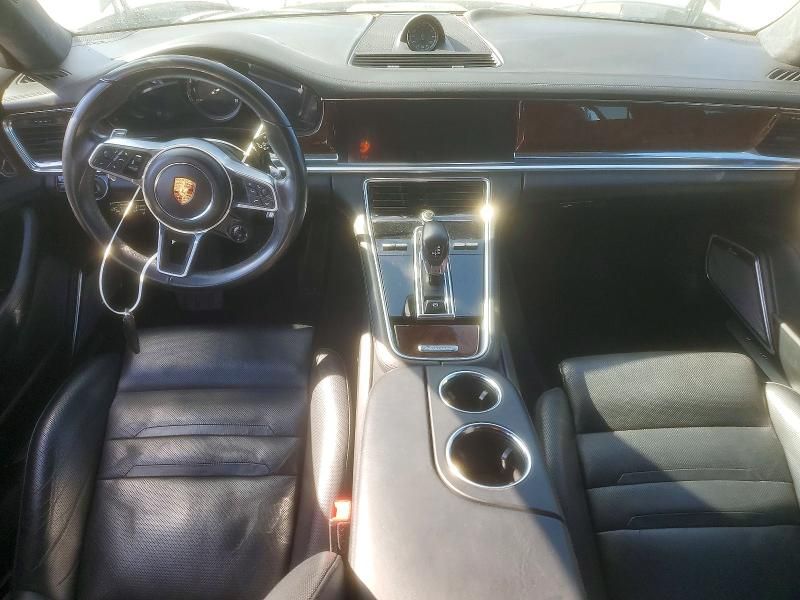2018 Porsche Panamera Turbo