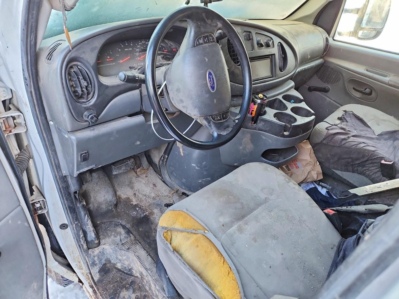 2008 Ford E350 BOX Truck