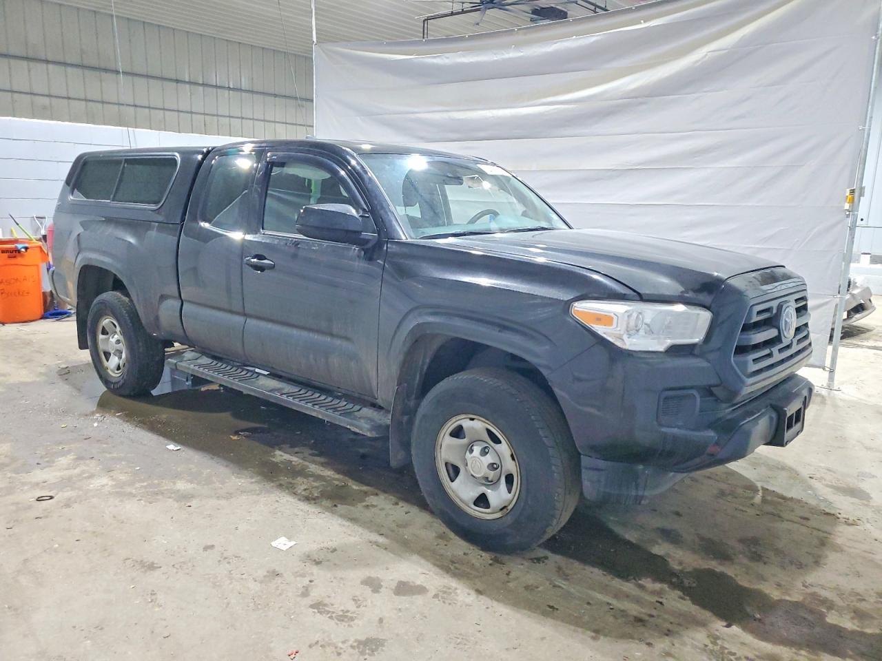 2018 Toyota Tacoma SR