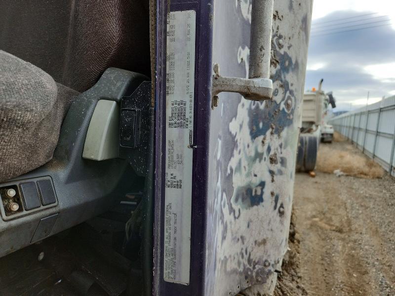 1997 Freightliner USF-1E Semi Truck