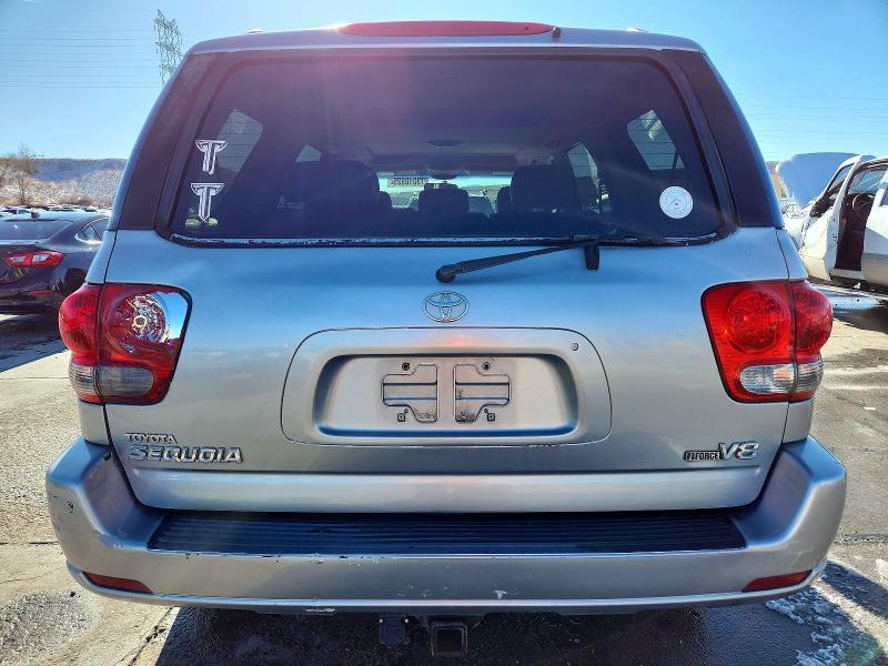 2005 Toyota Sequoia SR5