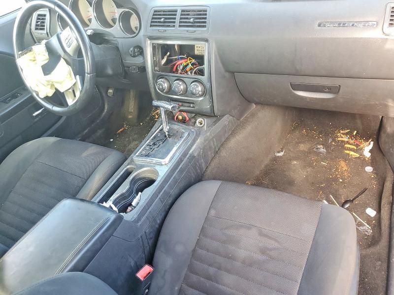 2012 Dodge Challenger sxt