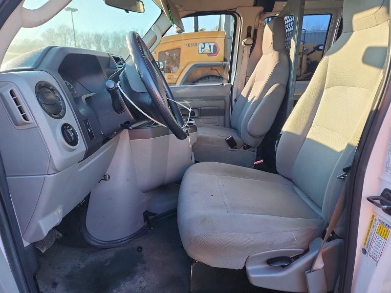 2013 Ford Econoline E250 van