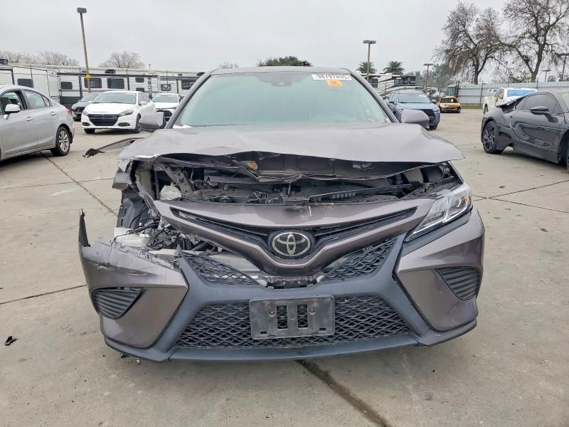 2020 Toyota Camry se
