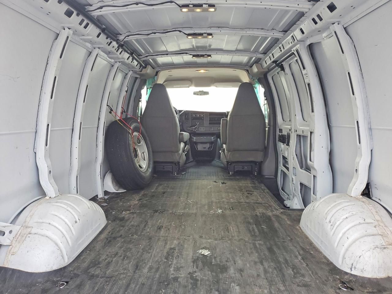 2016 Chevrolet Express G2500