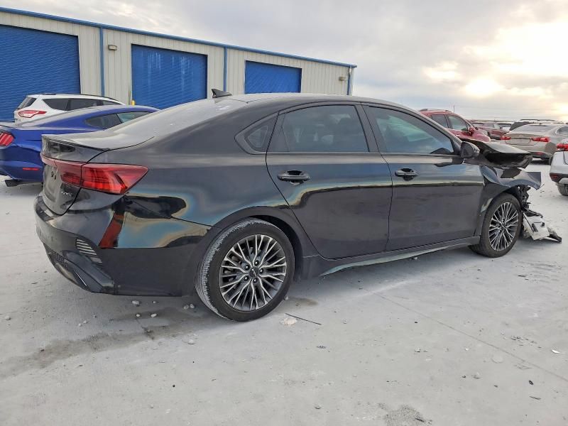 2023 KIA Forte gt Line