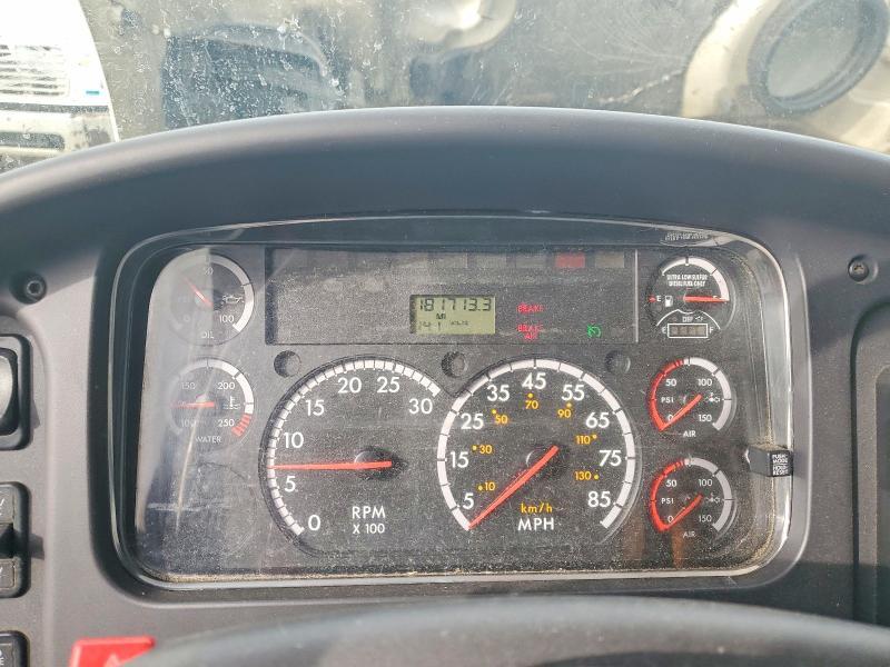 2015 Freightliner Business Class M2 BOX Truck