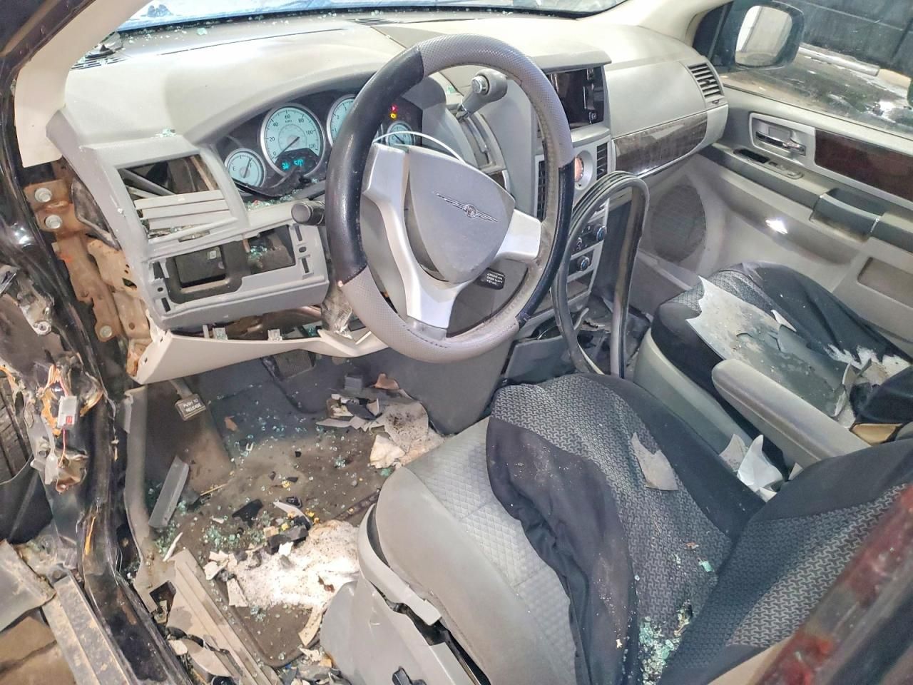 2010 Chrysler Town & Country Touring