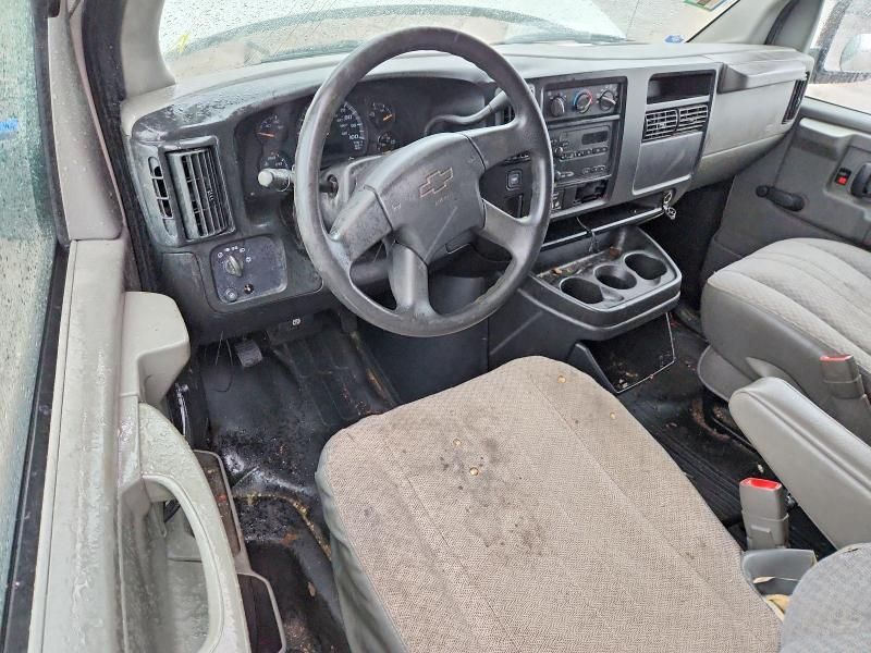 2005 Chev Express Cargo 3500 1