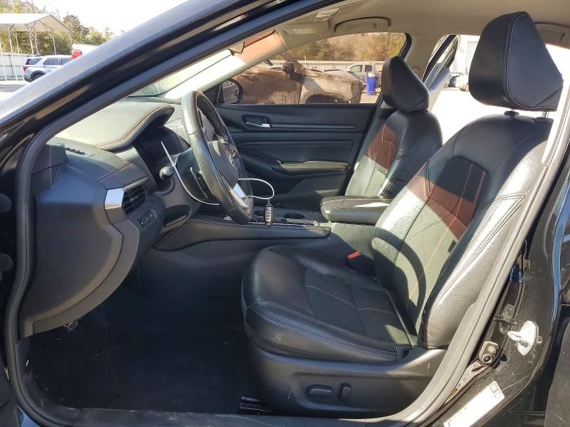 2021 Nissan Altima sr