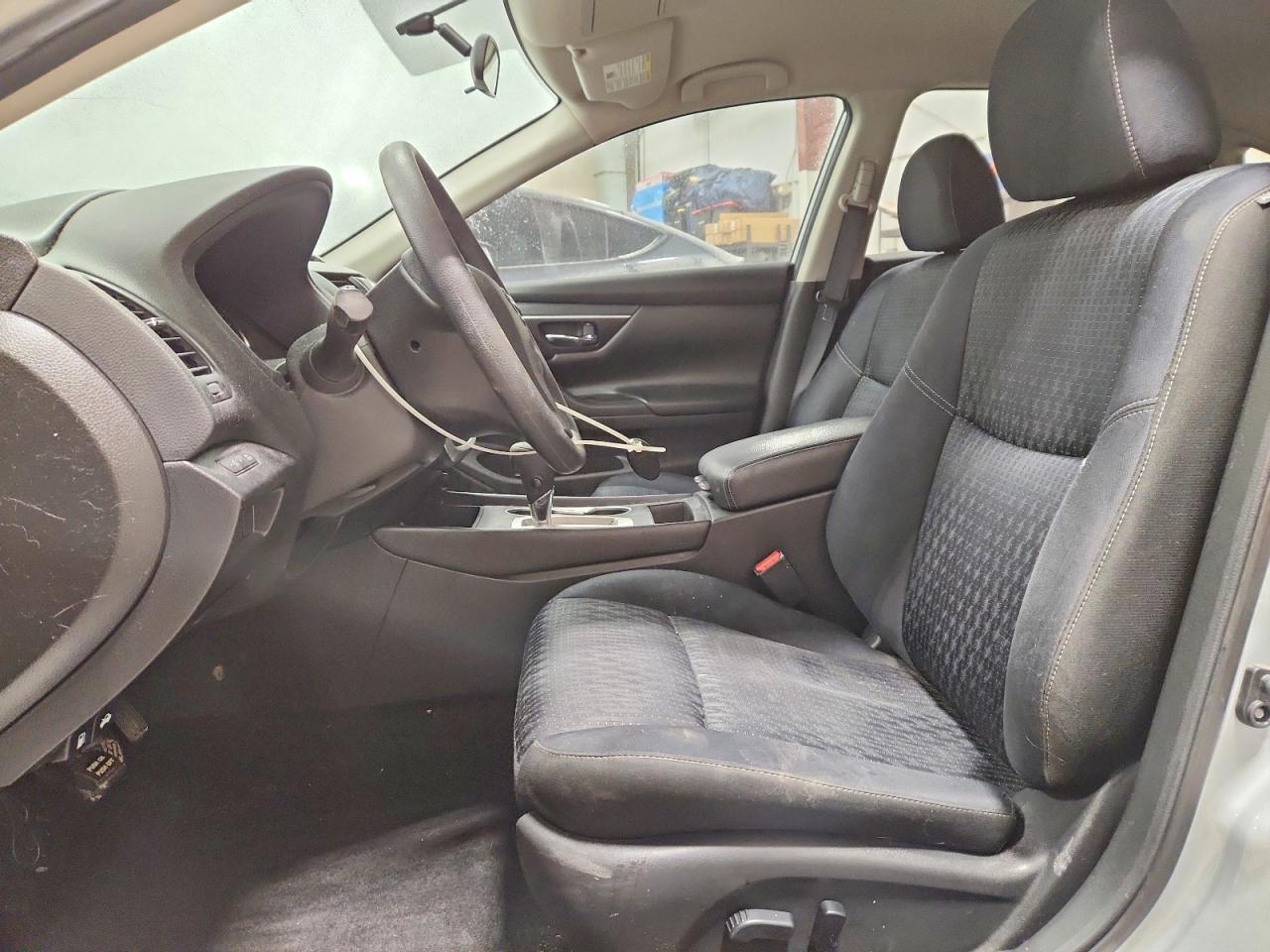 2017 Niss Altima 2.5