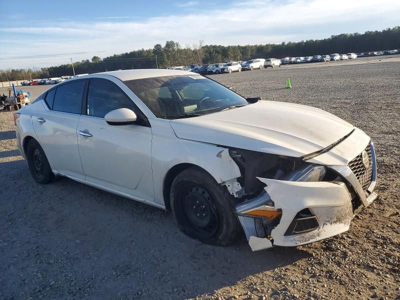 2019 Nissan Altima s