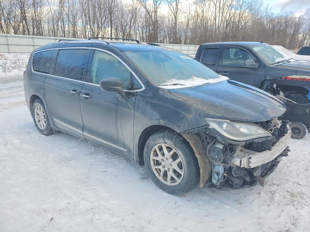 2020 Chrysler Pacifica Touring l