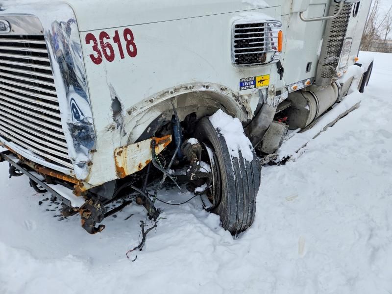 2016 Freightliner Coronado Semi Truck